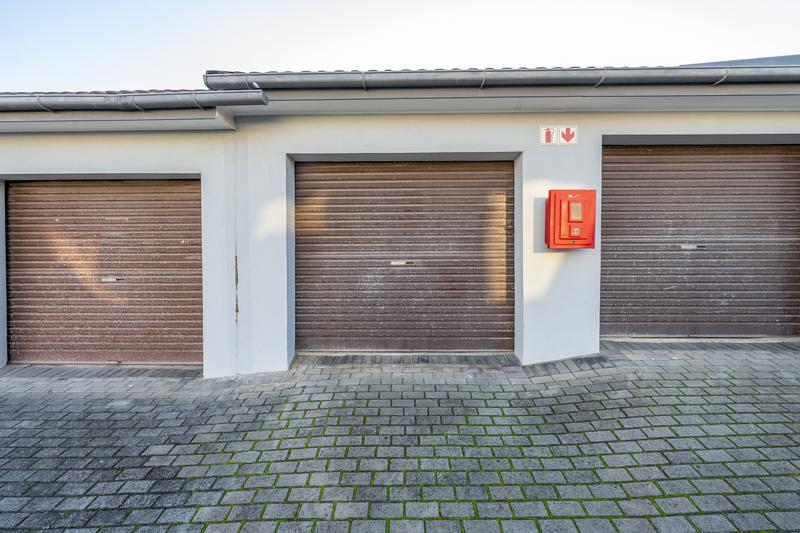 To Let 2 Bedroom Property for Rent in Protea Heights Western Cape